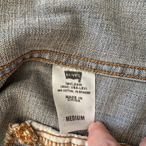 Levi's Light Blue Denim Jacket - Picture 6 of 8